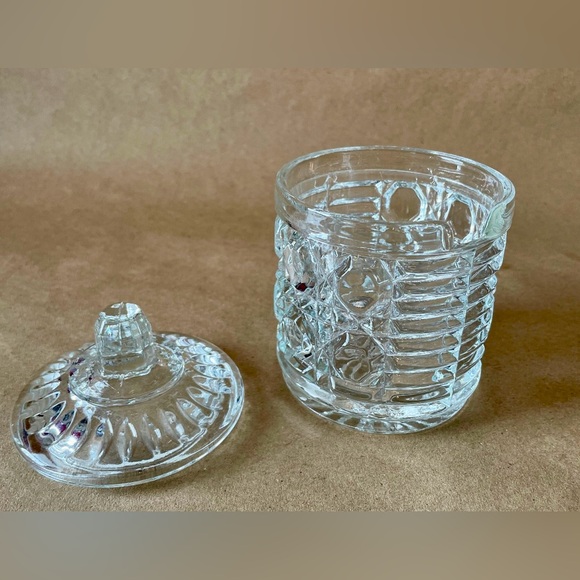 Vintage Indiana Clear Diamond Cut Glass Sugar Bowl with Lid - Picture 4 of 7